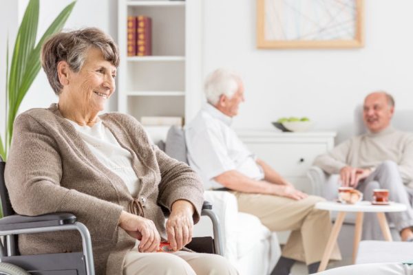 Clamart : Comment ces résidences personnalisent-elles la prise en charge des seniors dépendants ?